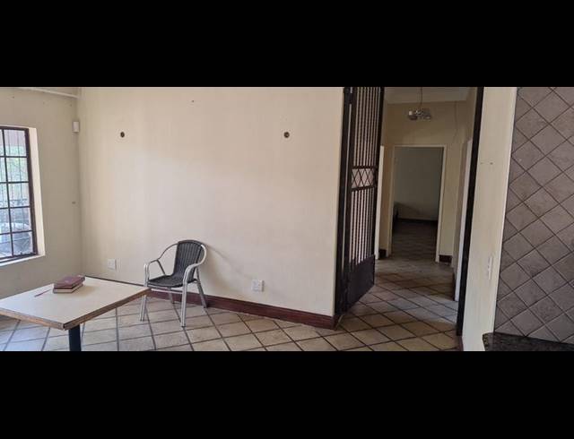 3 BEDROOM PROPERTY TO RENT IN NORTH RIDING AH